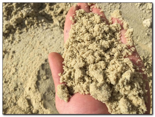  песок нужен для фундамента и для подушки под фундамент